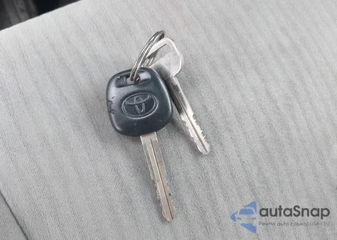 2010 Toyota Corolla Le z USA, uszkodzony, nr VIN 2T1BU4EE1AC387285